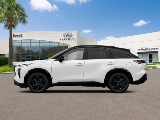 New 2027 2T RAD WHT INFINITI SPORT image 3