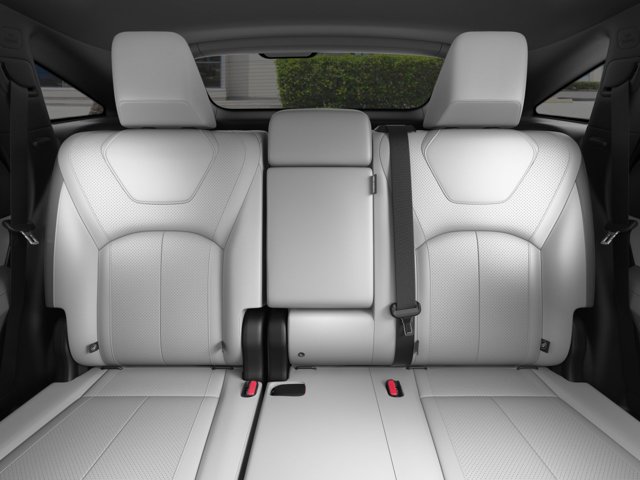 New 2027 2T RAD WHT INFINITI SPORT image 8