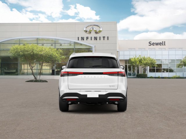 New 2027 RADIANT WHITE INFINITI LUXE image 2
